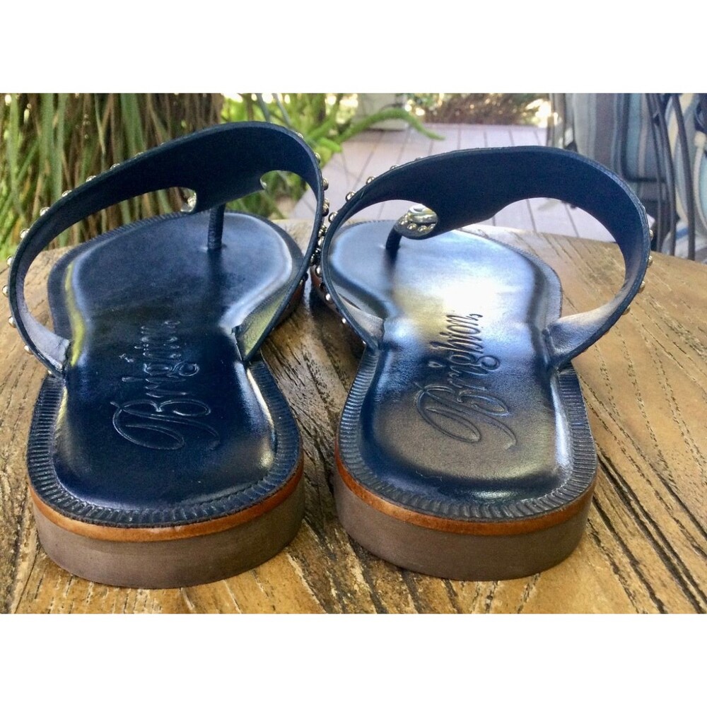 Brighton Size 8 Navy Sandals Pebbled Leather Contempo Alfa Thongs Studded Straps - Picture 8 of 9